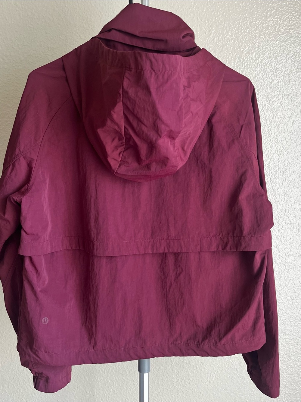 Lululemon Always Effortless Jacket Size 6 Wine Berry - Picture 6 of 14